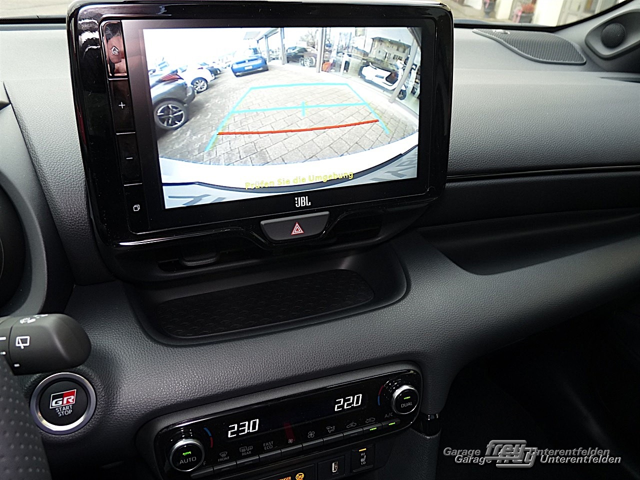 TOYOTA Yaris 1.5 GR Sport e-CVT-image-12