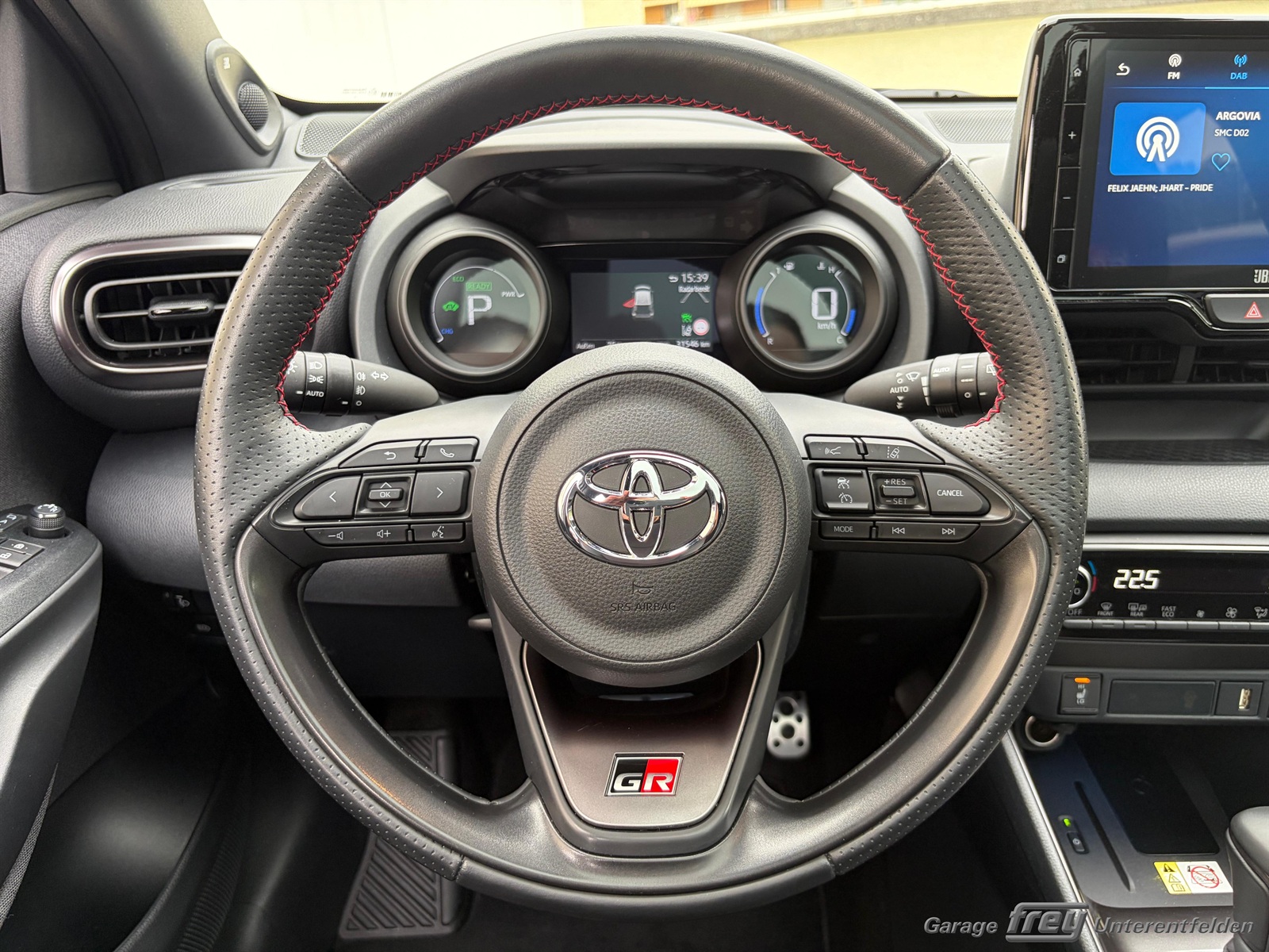 TOYOTA Yaris 1.5 GR Sport e-CVT-image-9
