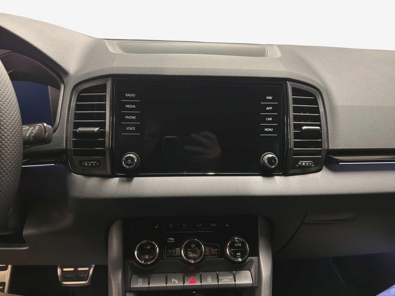 SKODA Karoq 2.0 TSI SportLine 4x4 DSG-image-10