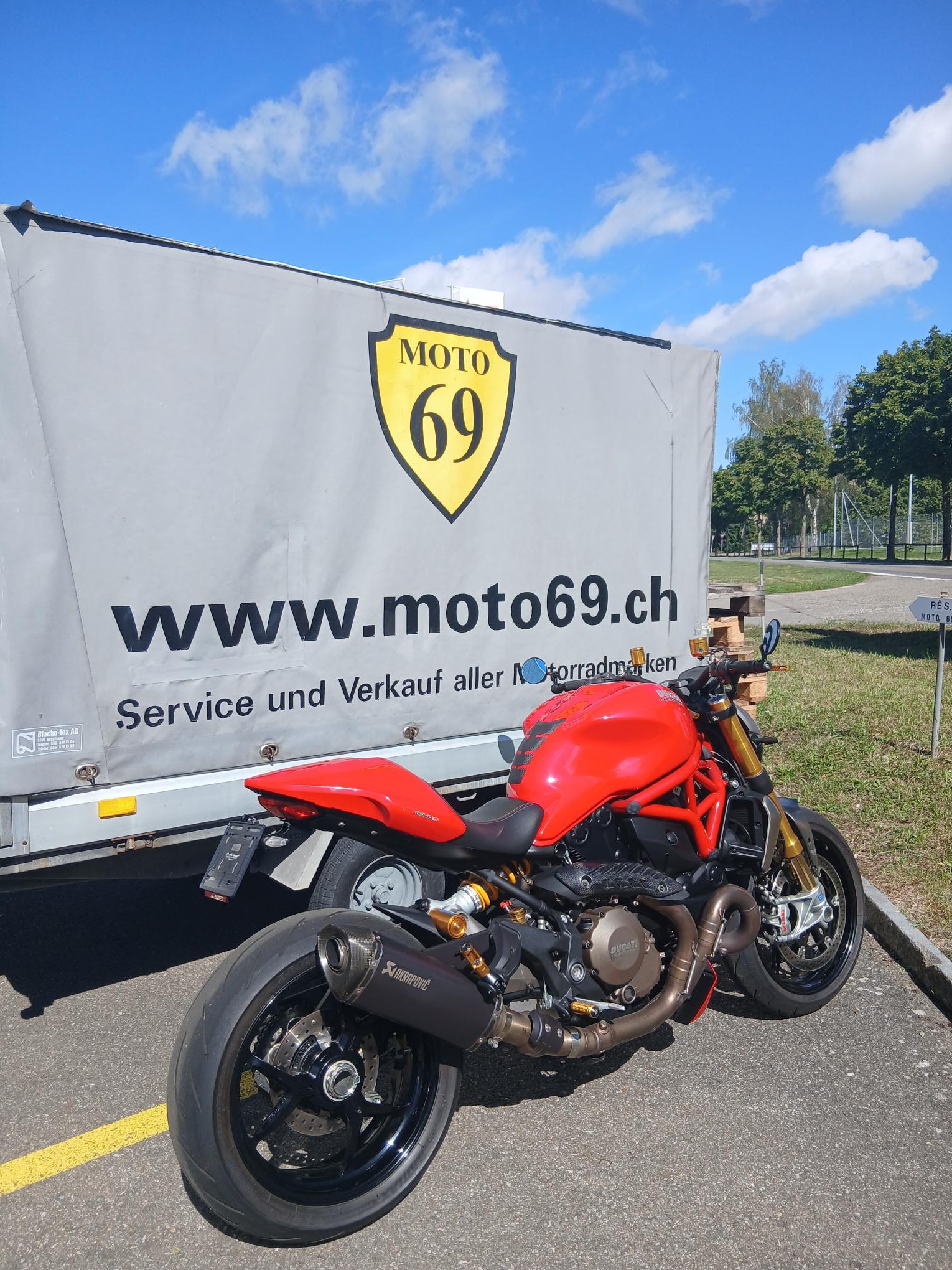 DUCATI Monster 1200 S ABS-showroom-element-1