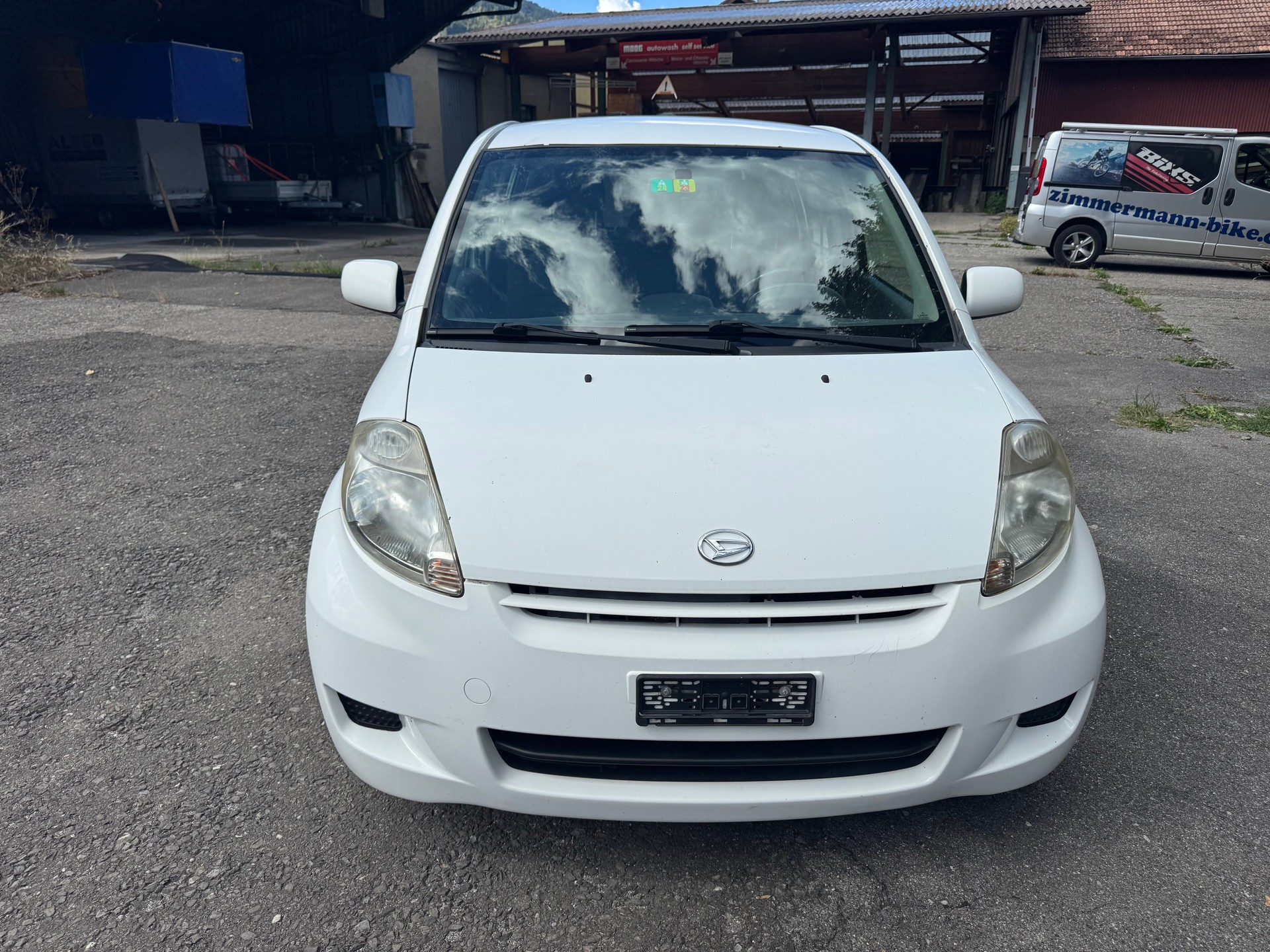 DAIHATSU Sirion 1.3 eco-4WD-image-0