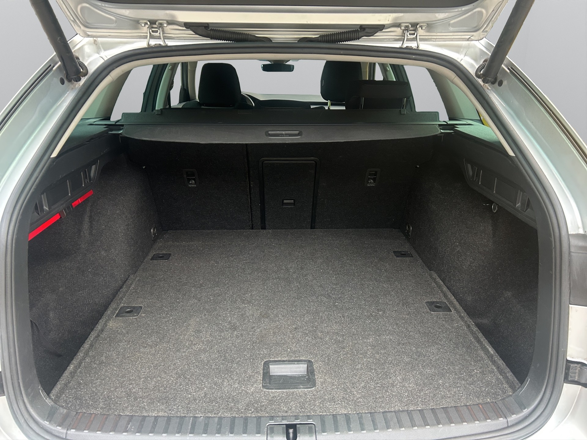 SKODA Octavia Combi 2.0 TDI DSG Ambition 4x4-image-11