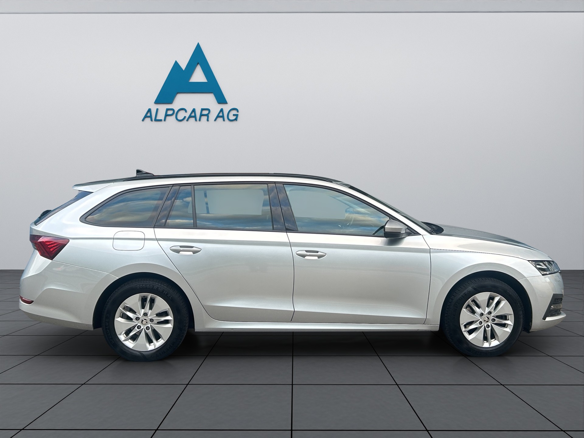 SKODA Octavia Combi 2.0 TDI DSG Ambition 4x4-image-7