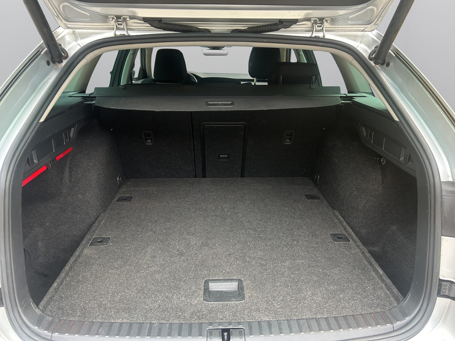 SKODA Octavia Combi 2.0 TDI DSG Ambition 4x4-image-12