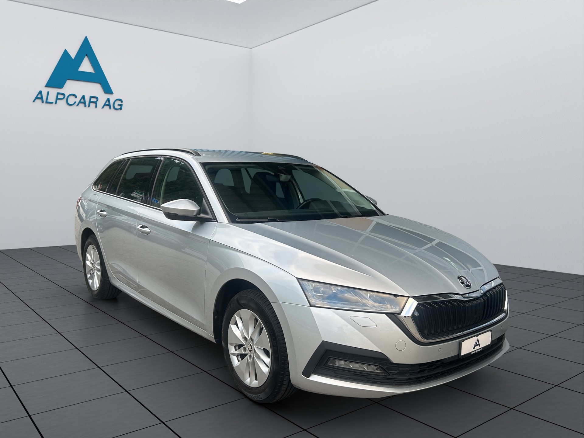 SKODA Octavia Combi 2.0 TDI DSG Ambition 4x4-image-8