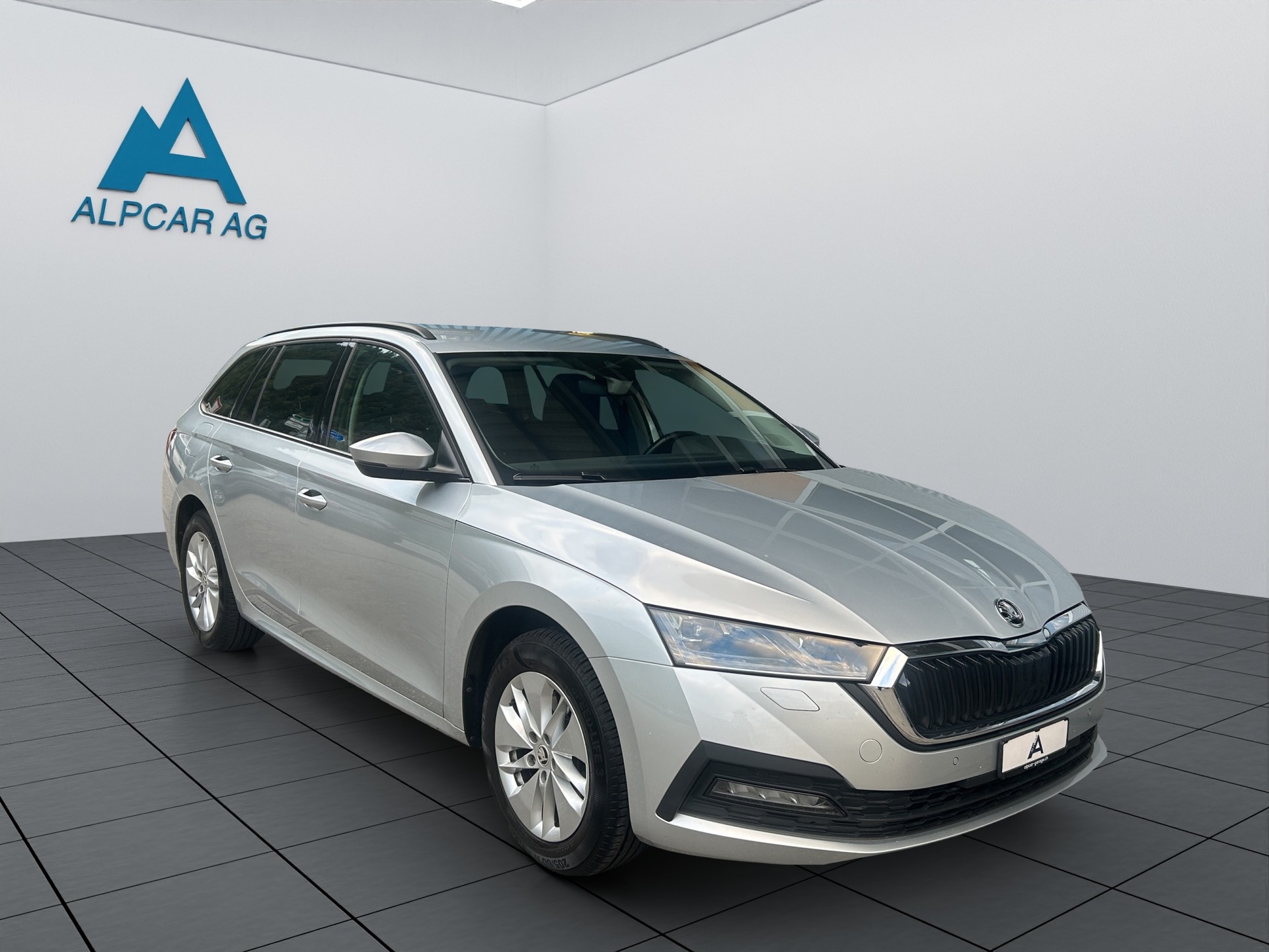 SKODA Octavia Combi 2.0 TDI DSG Ambition 4x4-image-8