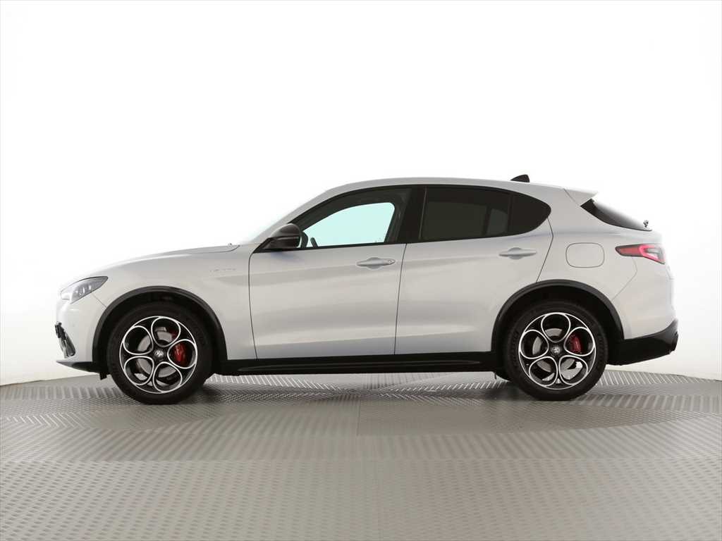 ALFA ROMEO Stelvio 2.0 Veloce Q4 AT8-image-2