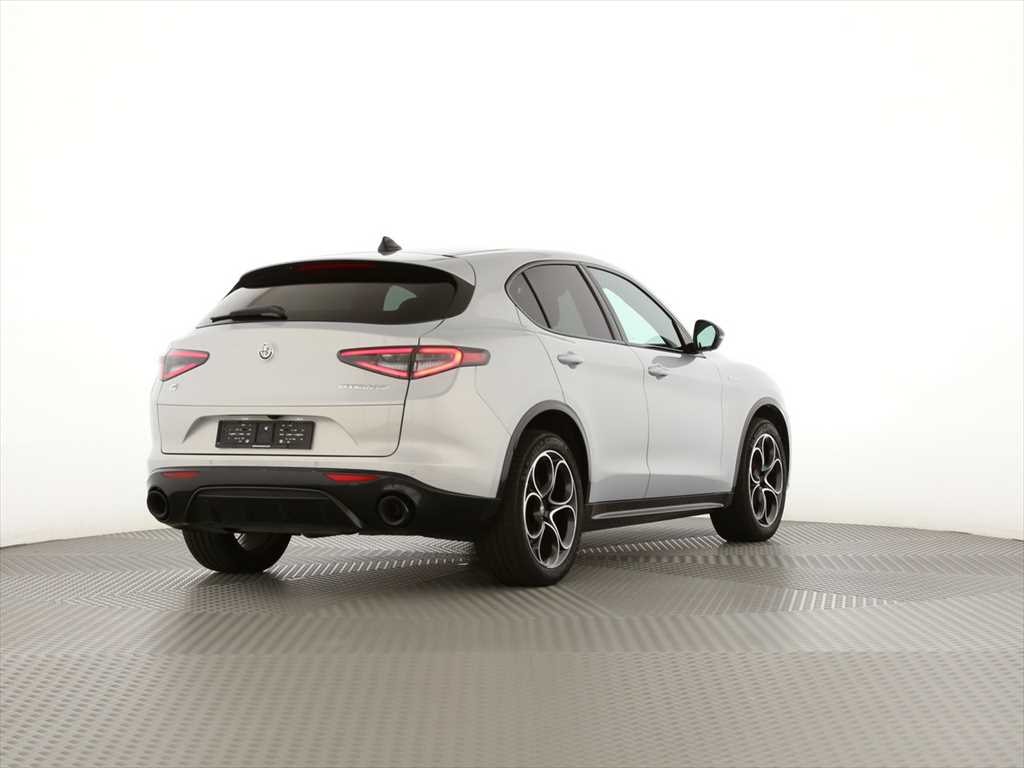 ALFA ROMEO Stelvio 2.0 Veloce Q4 AT8-image-1