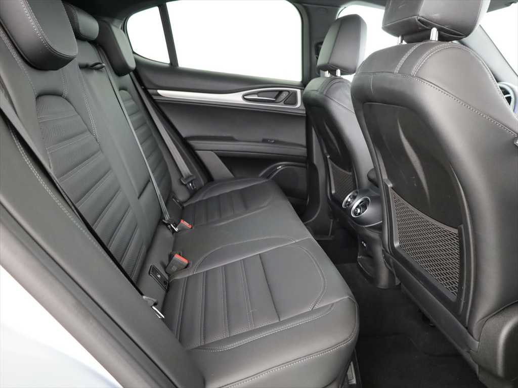 ALFA ROMEO Stelvio 2.0 Veloce Q4 AT8-image-9