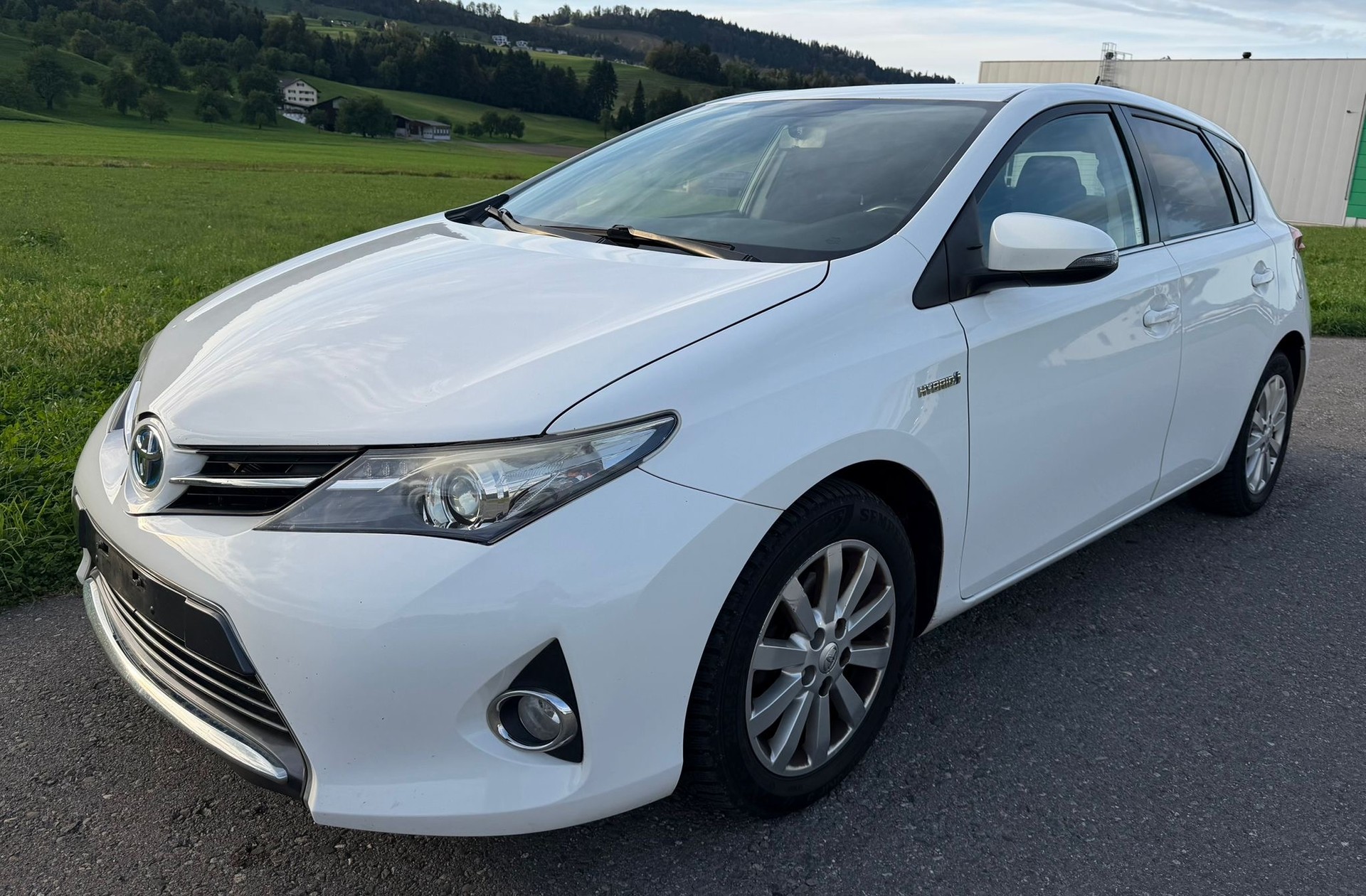 TOYOTA Auris 1.8 16V HSD Linea Sol-image-1