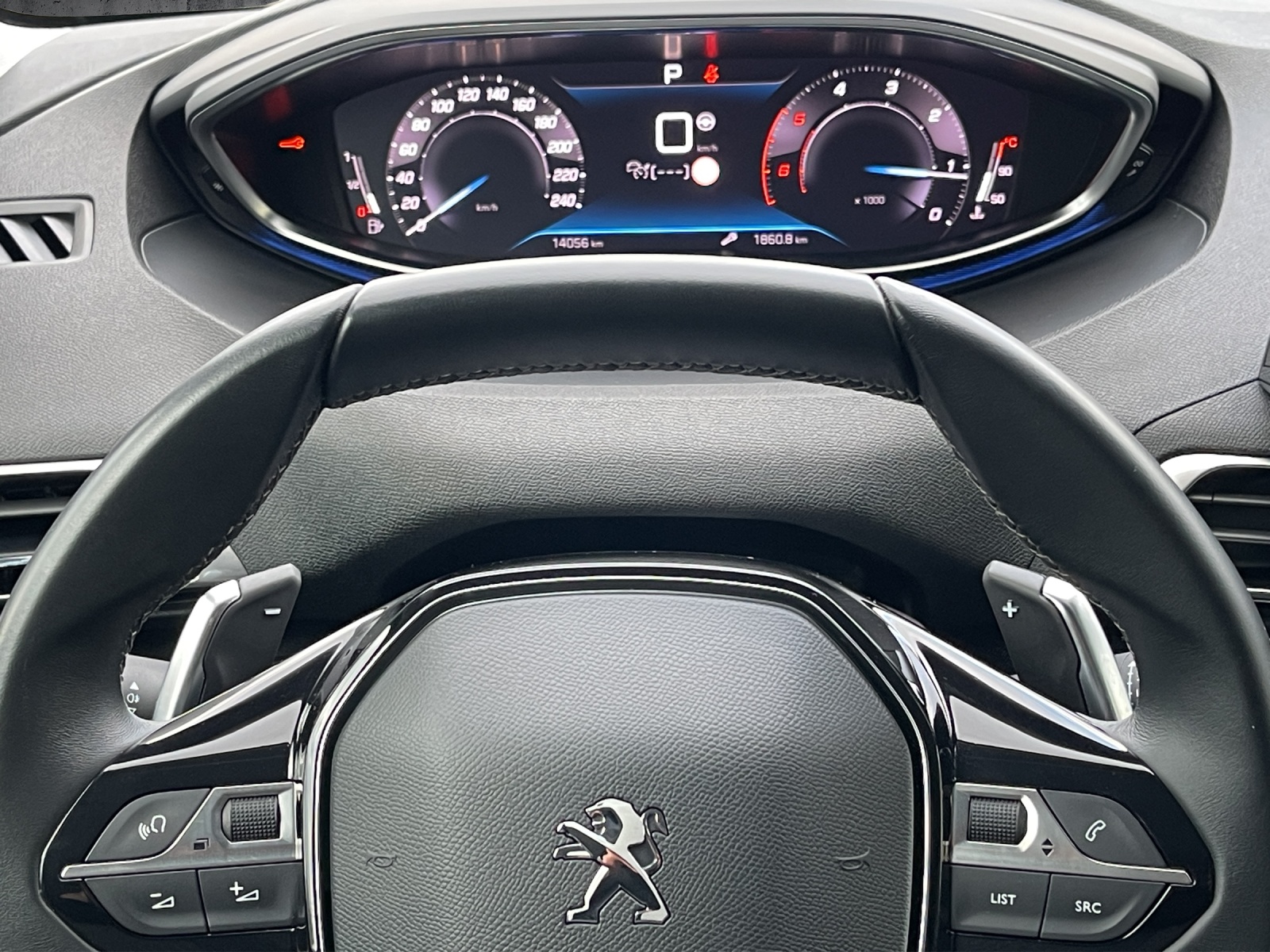 PEUGEOT 3008 1.5 BlueHDi Allure Pack EAT8-image-10