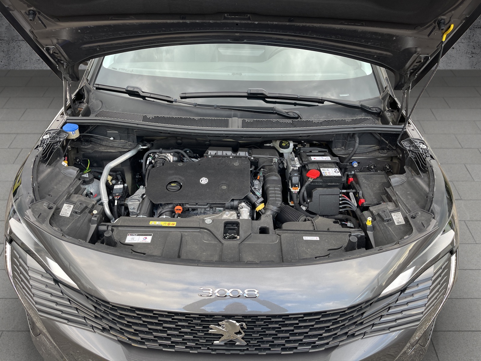 PEUGEOT 3008 1.5 BlueHDi Allure Pack EAT8-image-19