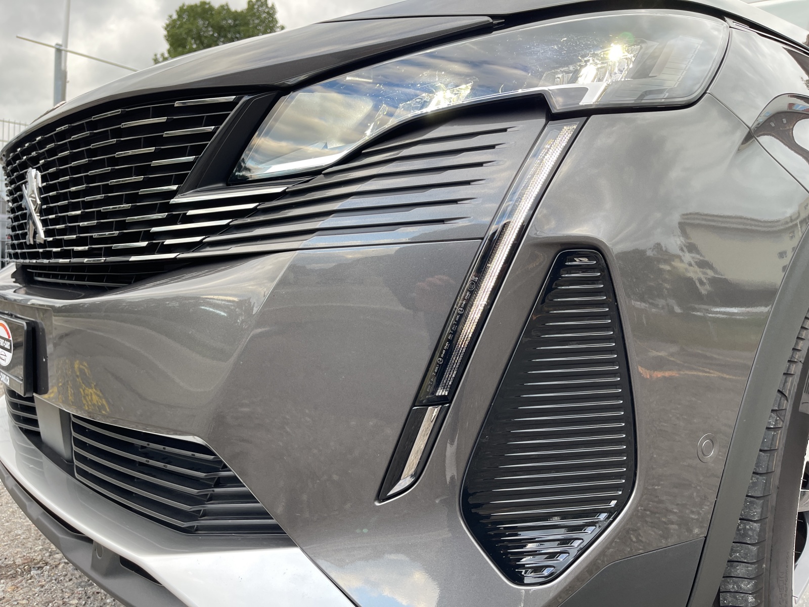 PEUGEOT 3008 1.5 BlueHDi Allure Pack EAT8-image-25