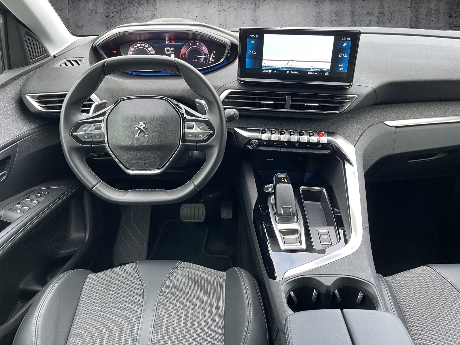 PEUGEOT 3008 1.5 BlueHDi Allure Pack EAT8-image-13