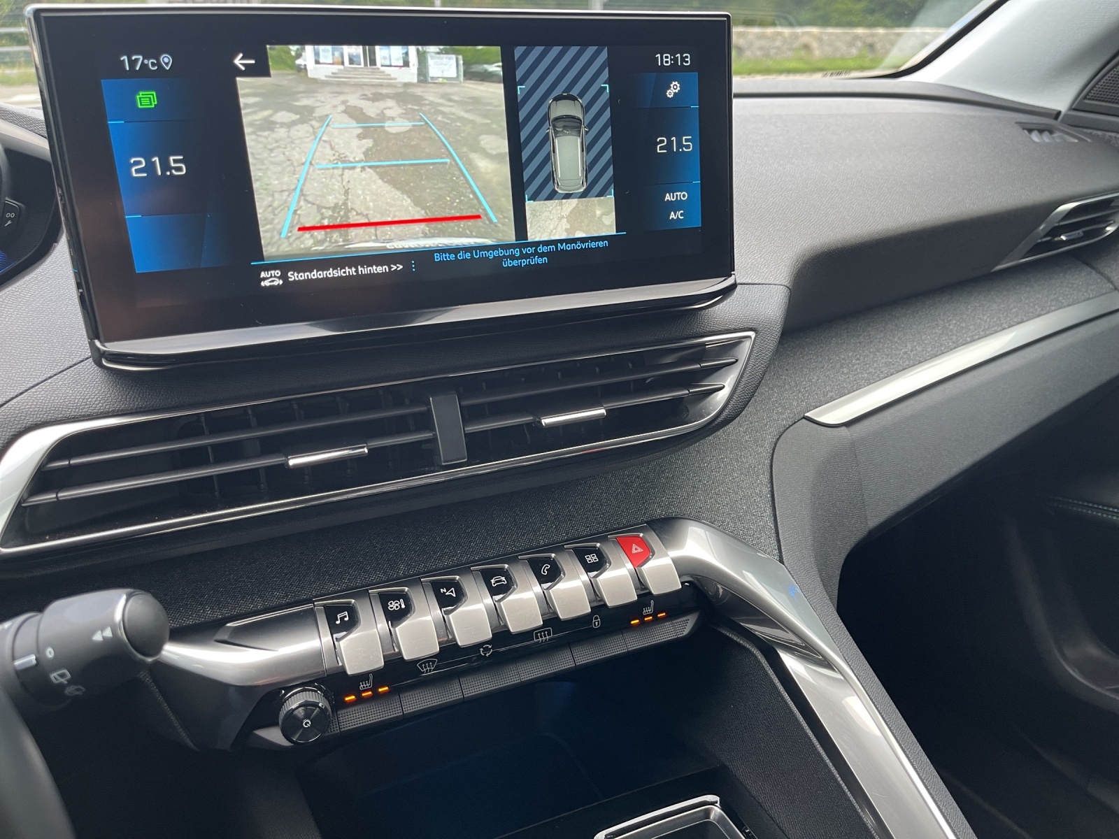 PEUGEOT 3008 1.5 BlueHDi Allure Pack EAT8-image-22