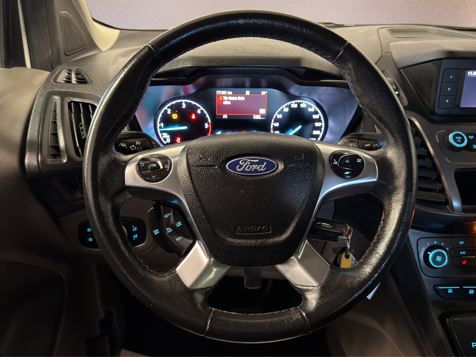 FORD Grand Tourneo Connect 1.5 EcoBlue Trend Automat-image-8