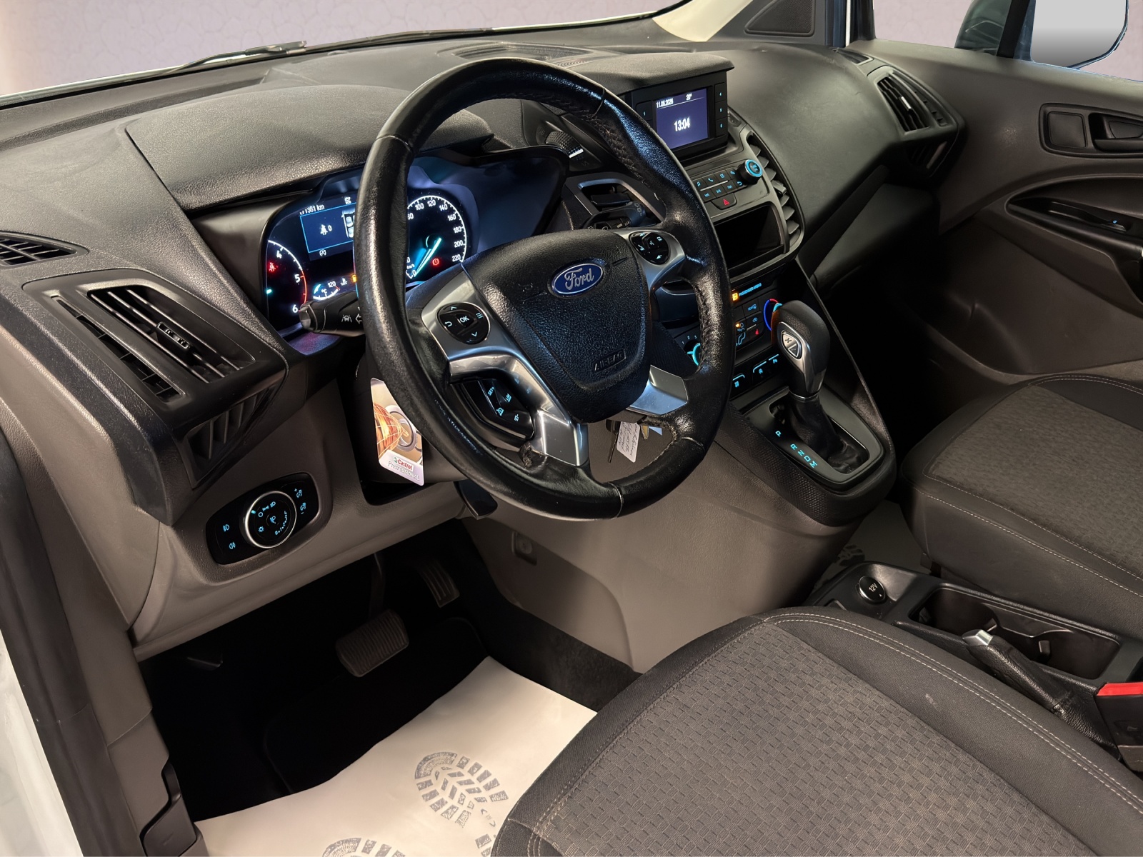FORD Grand Tourneo Connect 1.5 EcoBlue Trend Automat-showroom-element-3