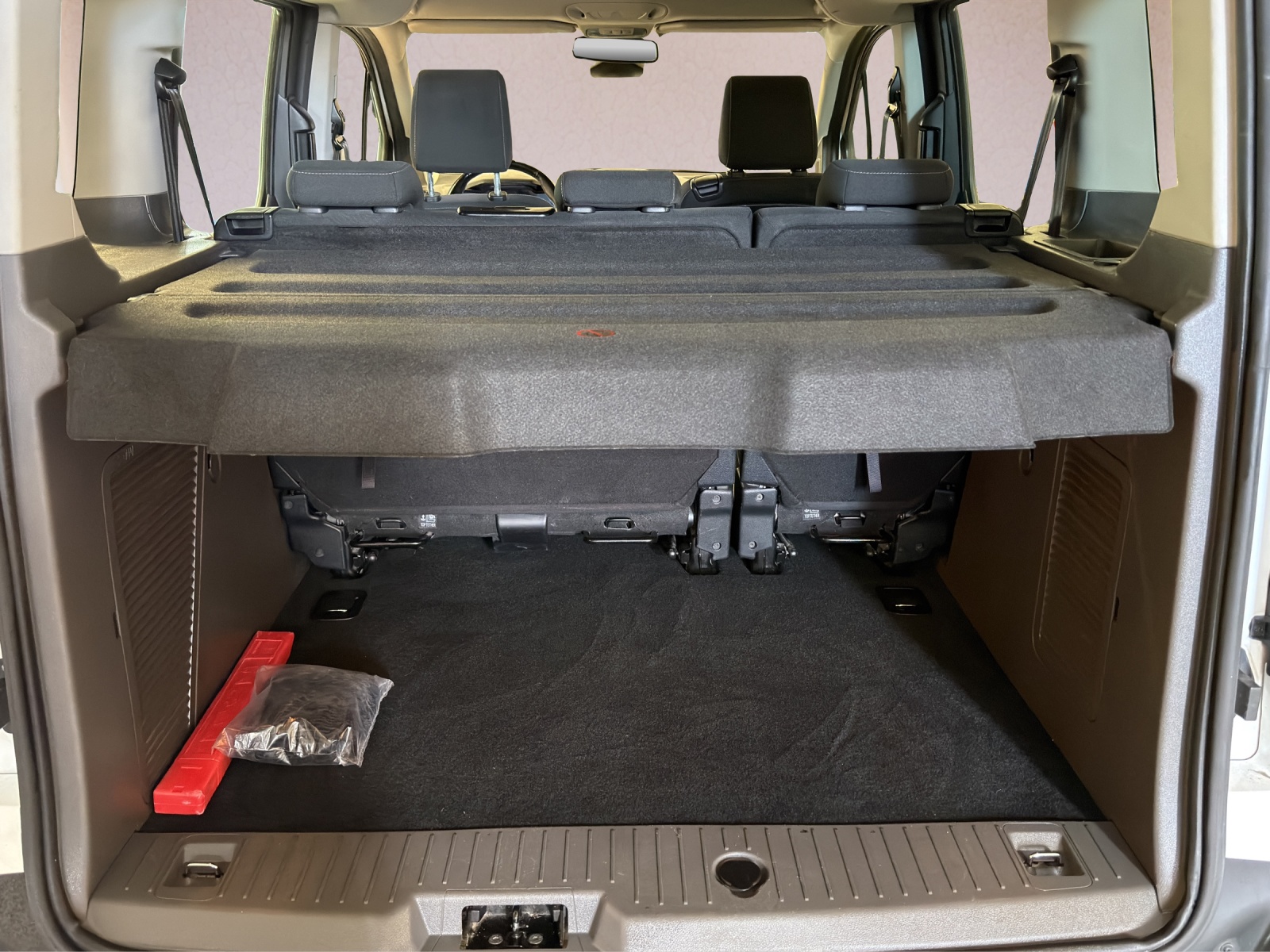 FORD Grand Tourneo Connect 1.5 EcoBlue Trend Automat-image-10
