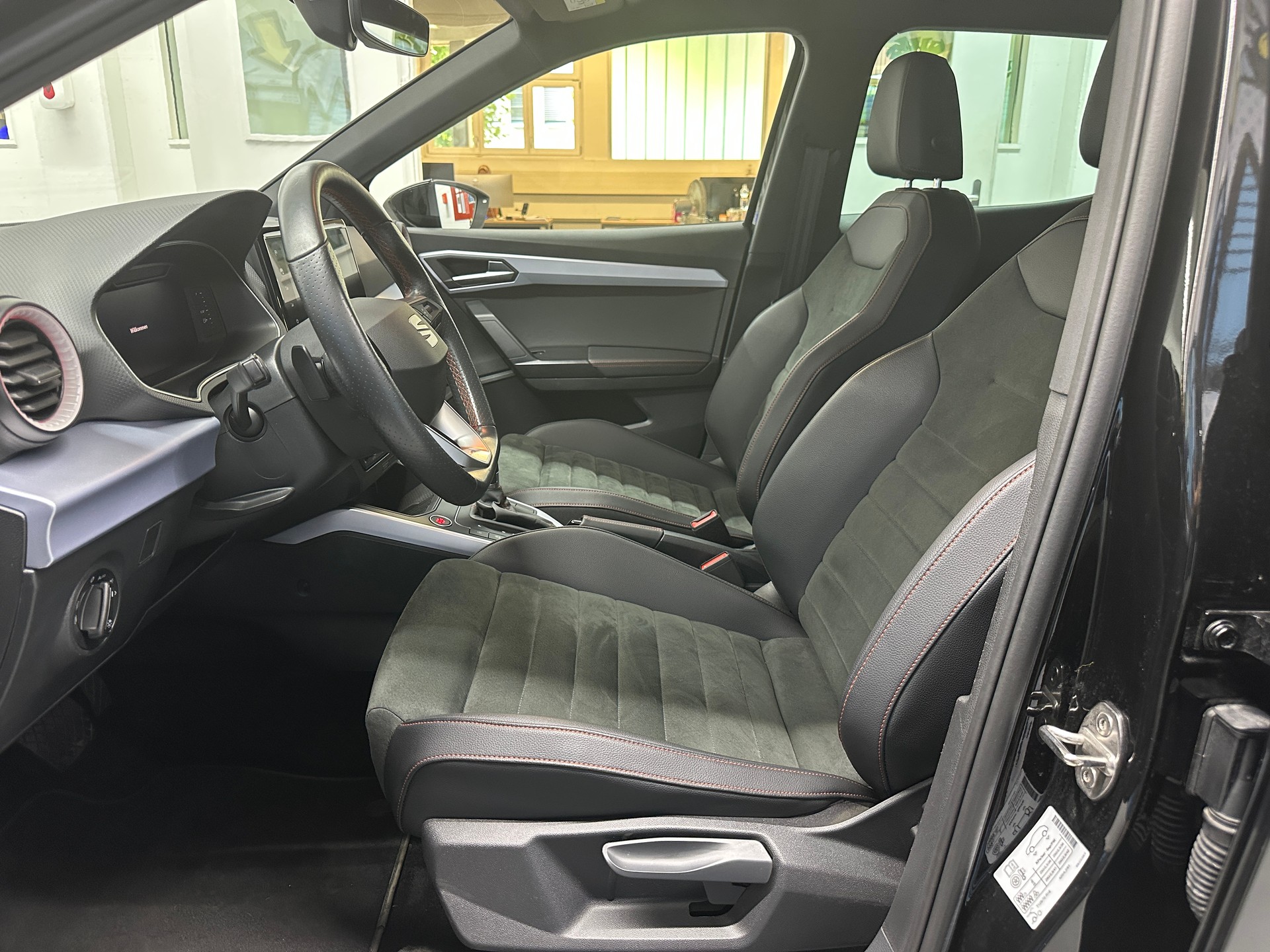 SEAT Arona 1.0 TSI Eco Hola FR DSG-image-7