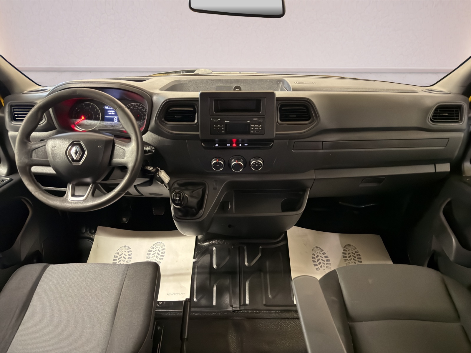 RENAULT Master T35 2.3dCi 135 L3H2-image-9