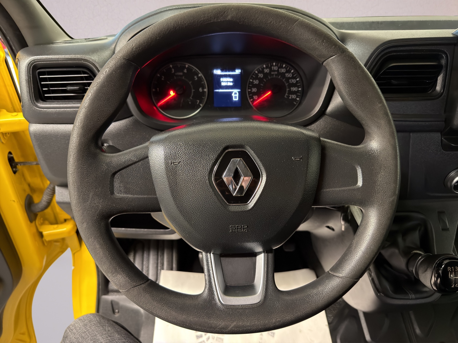 RENAULT Master T35 2.3dCi 135 L3H2-image-12