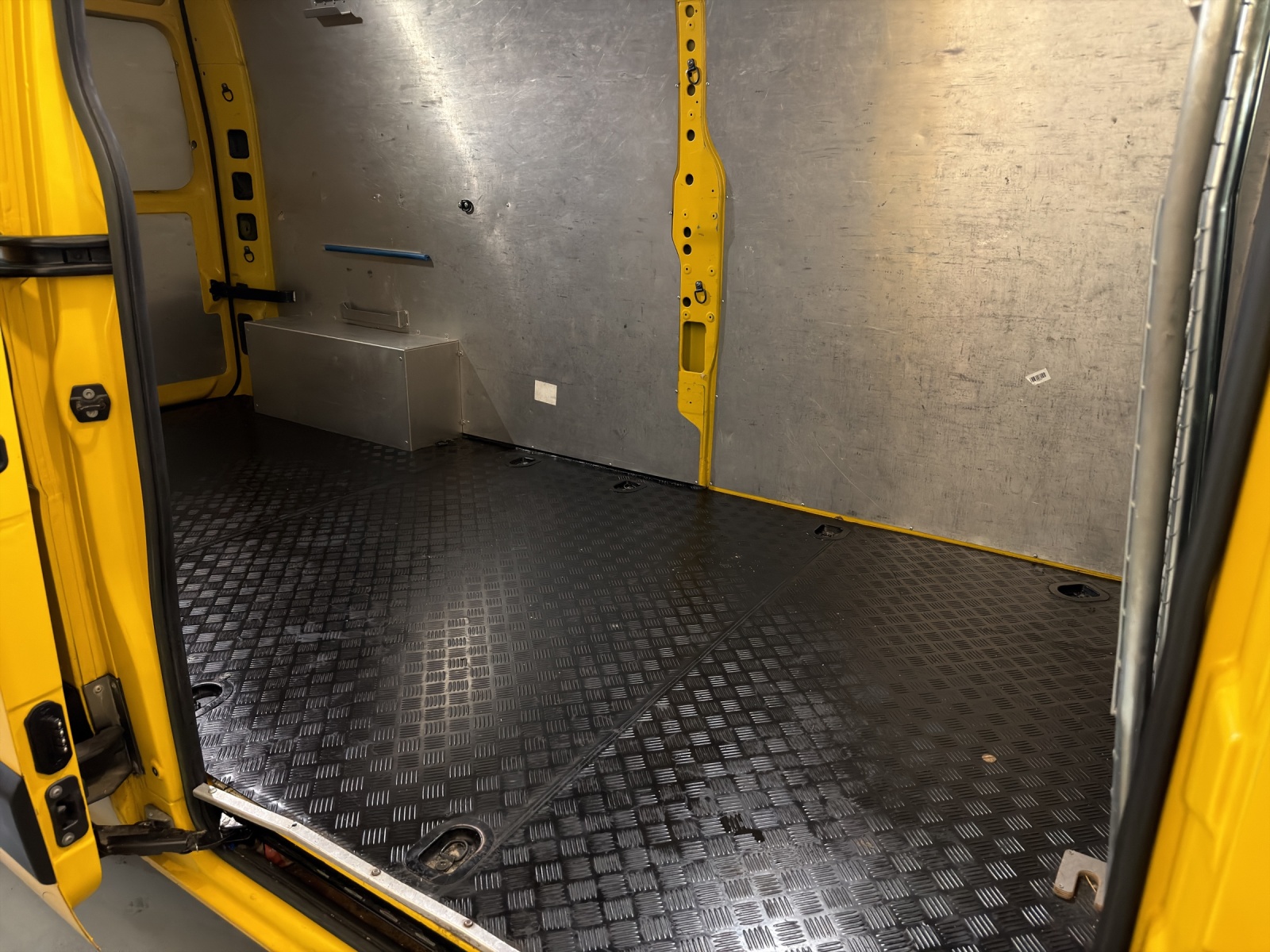 RENAULT Master T35 2.3dCi 135 L3H2-image-11