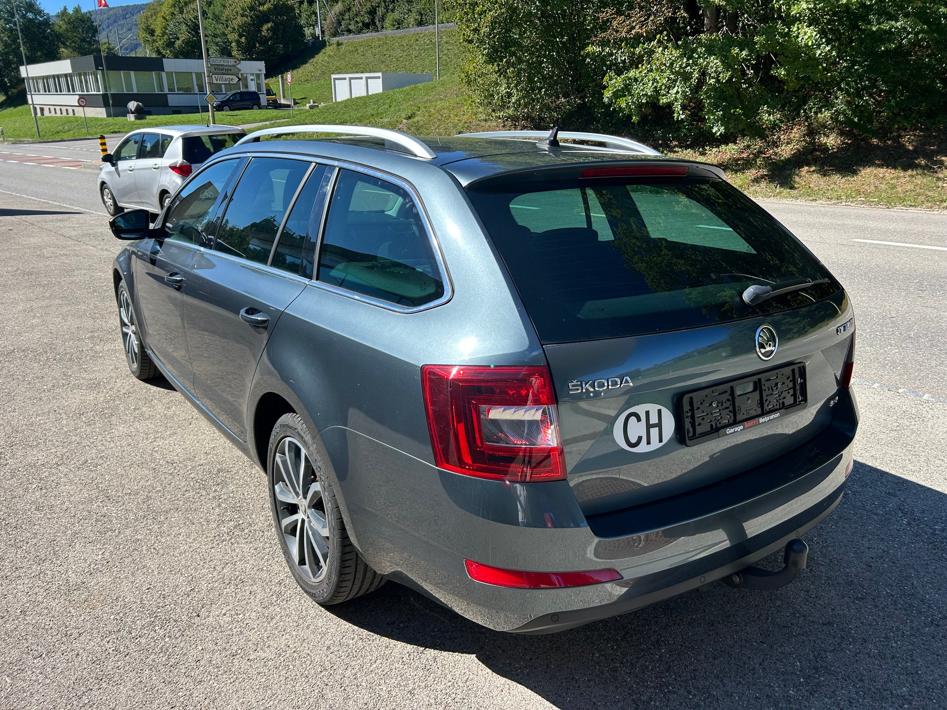 SKODA Octavia Combi 1.8 TSI Swiss Edition 4x4 DSG-image-4