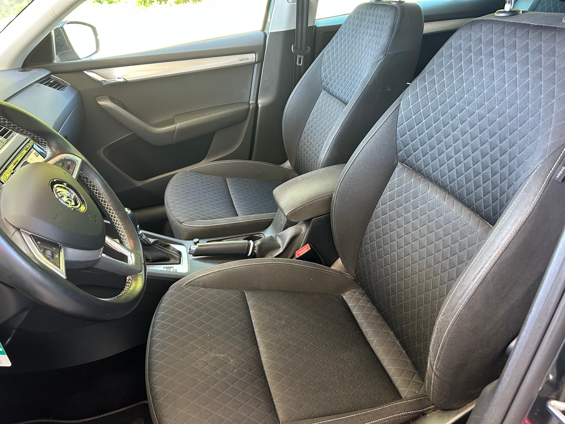 SKODA Octavia Combi 1.8 TSI Swiss Edition 4x4 DSG-image-6