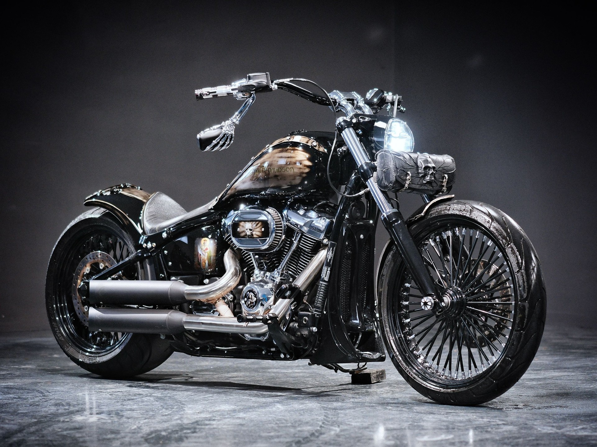 HARLEY-DAVIDSON FXBRS Breakout 114 ABS-showroom-element-3