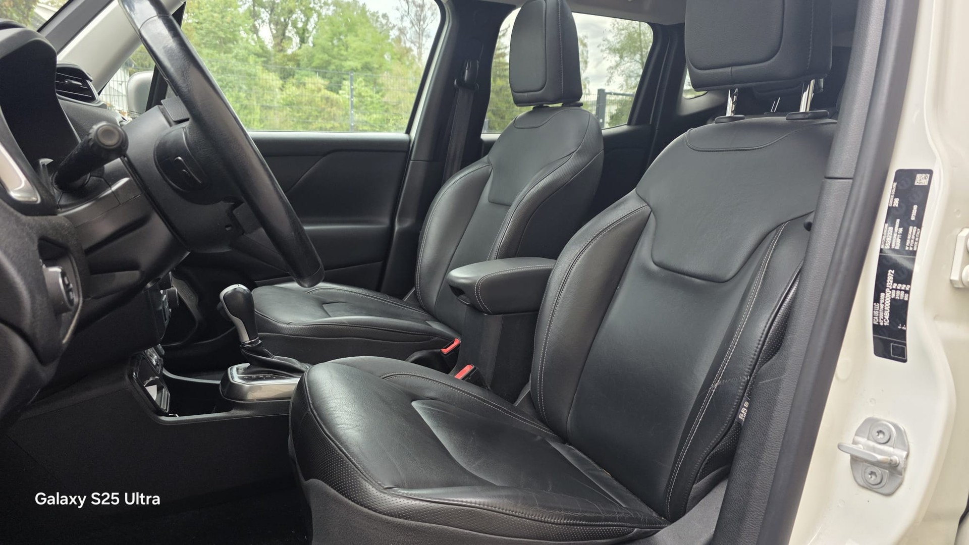 JEEP Renegade 1.3 GSE Turbo Limited-image-9