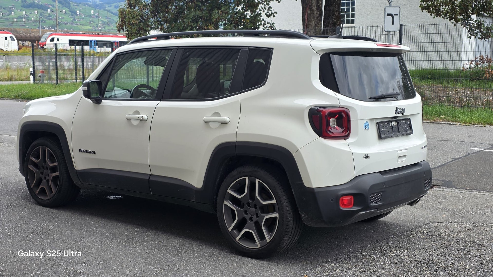 JEEP Renegade 1.3 GSE Turbo Limited-image-3