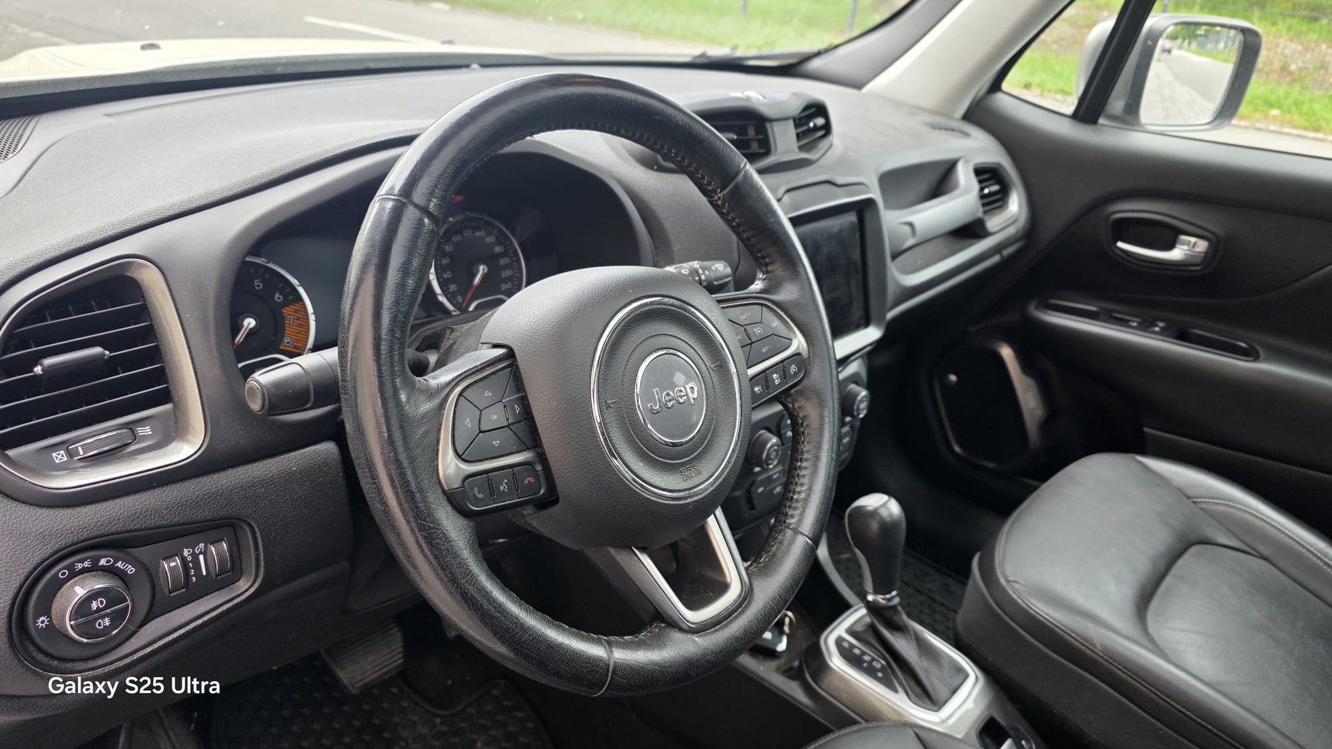 JEEP Renegade 1.3 GSE Turbo Limited-image-12