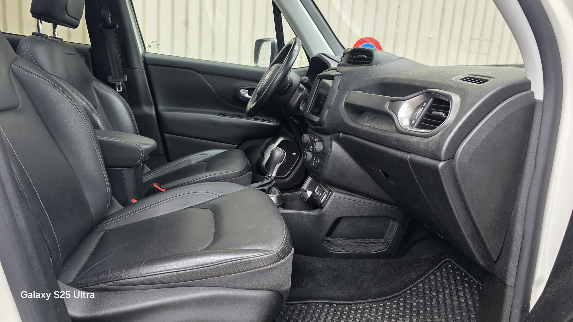 JEEP Renegade 1.3 GSE Turbo Limited-image-10