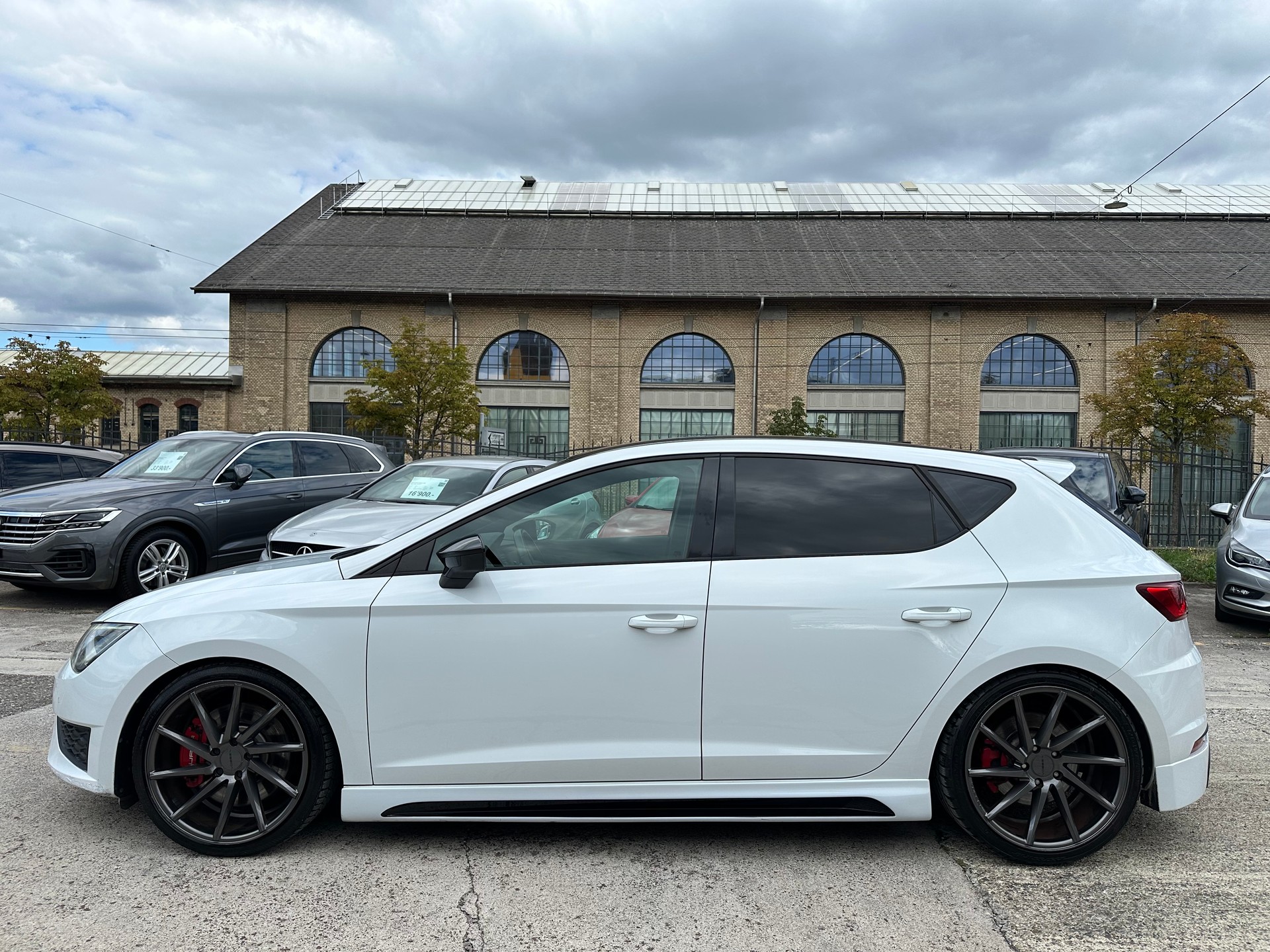 SEAT Leon 2.0 TSI Cupra 290 DSG-showroom-element-3