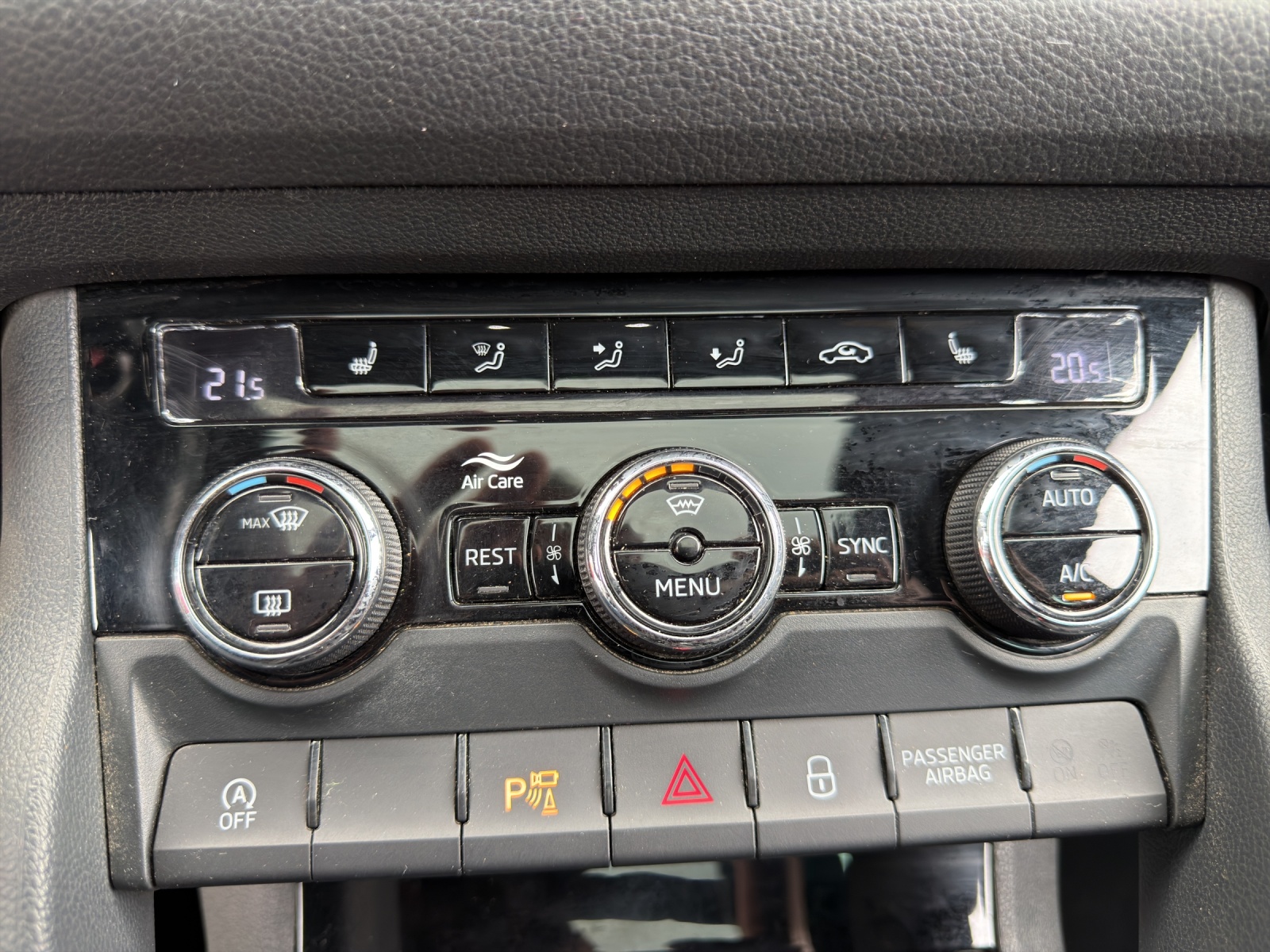 SKODA Kodiaq 2.0 Bi-TDI SCR RS 4x4 DSG-image-21