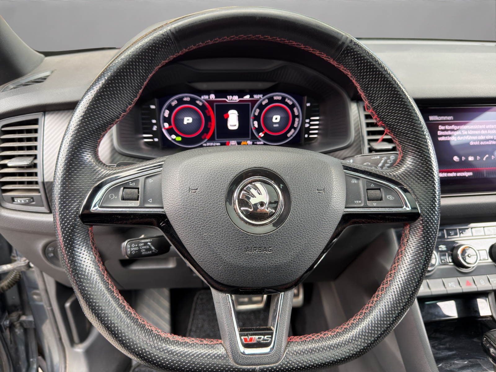 SKODA Kodiaq 2.0 Bi-TDI SCR RS 4x4 DSG-image-9