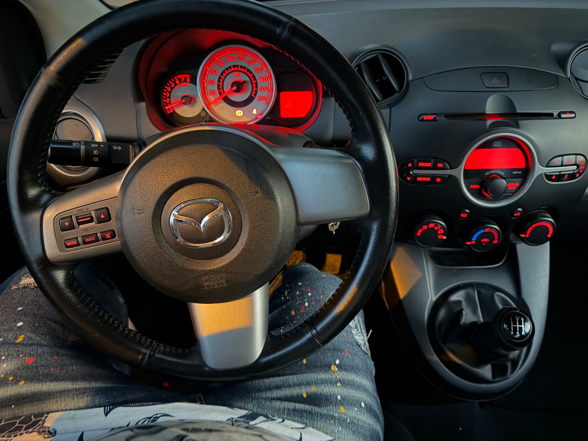 MAZDA 2 1.3i 16V Exclusive-image-4