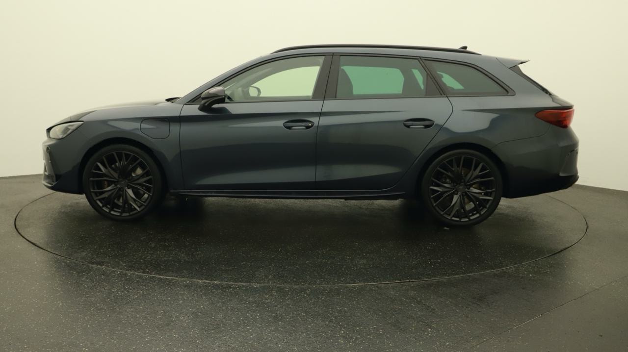 CUPRA LEON ST 1.5 e-HYBRID pHEV VZ Black Edition-image-1