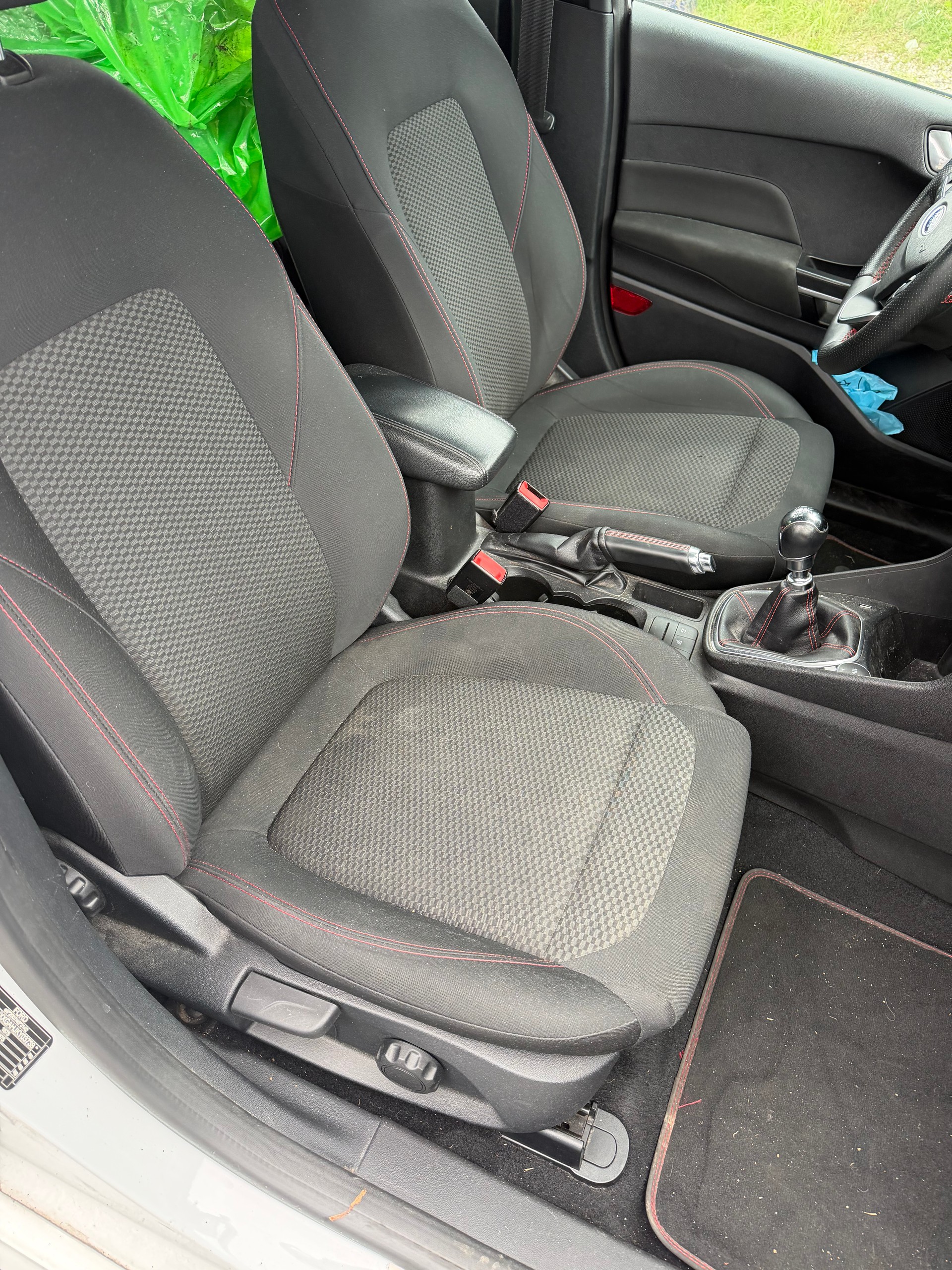 FORD Fiesta 1.0 SCTi ST Line-image-5