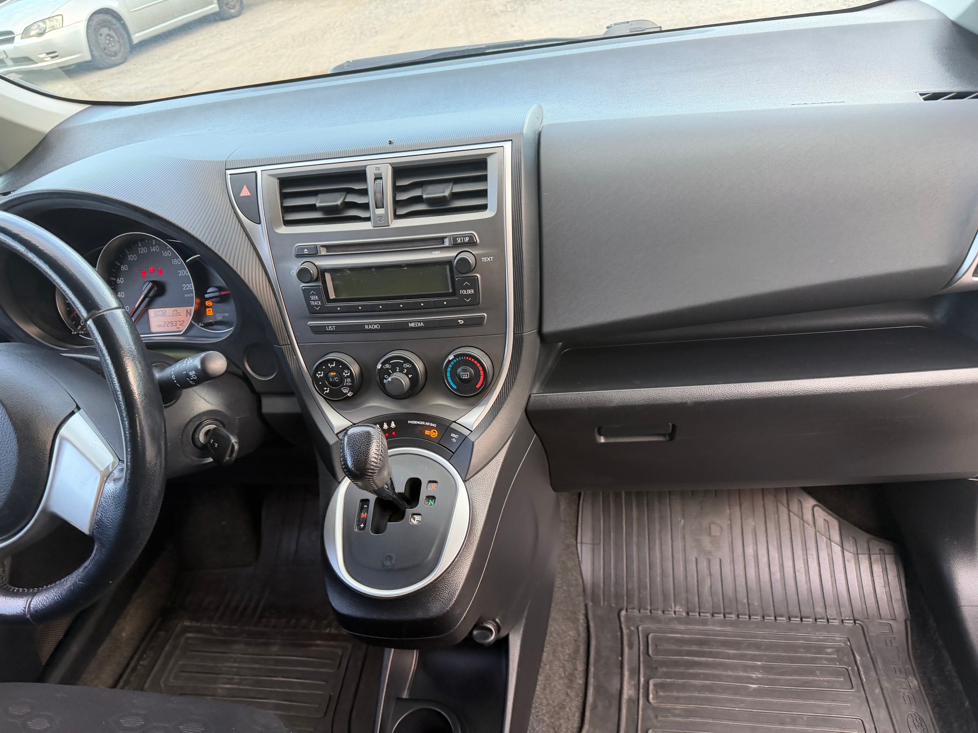 SUBARU Trezia 1.4D Swiss Automatic-image-5