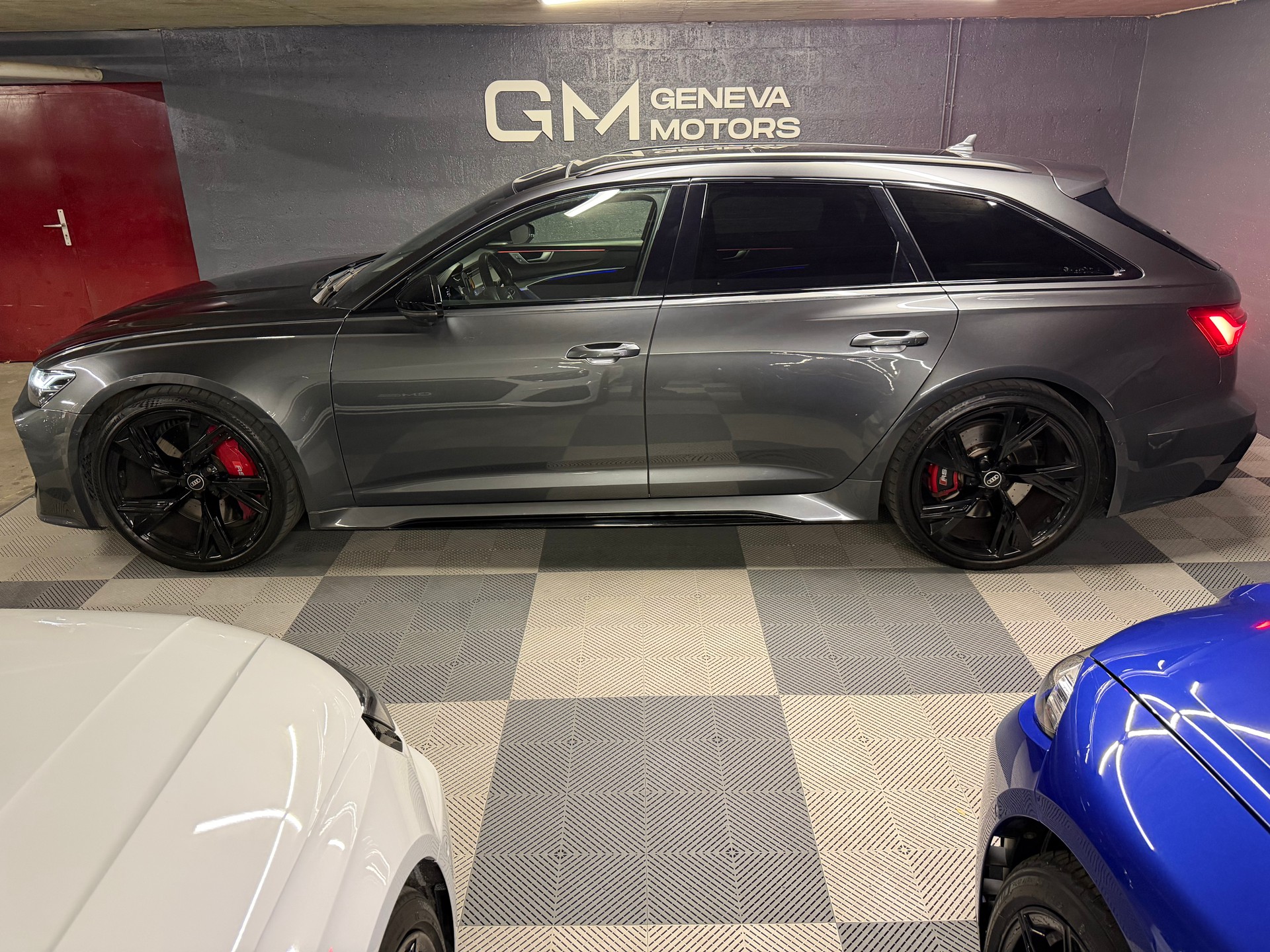 AUDI RS6 Avant 4.0 TFSI V8 quattro-image-6