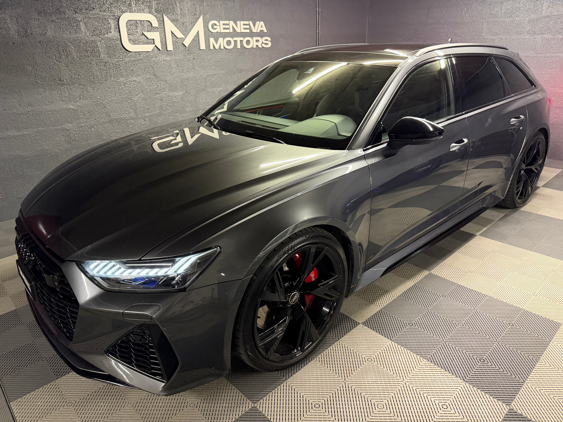 AUDI RS6 Avant 4.0 TFSI V8 quattro-image-0