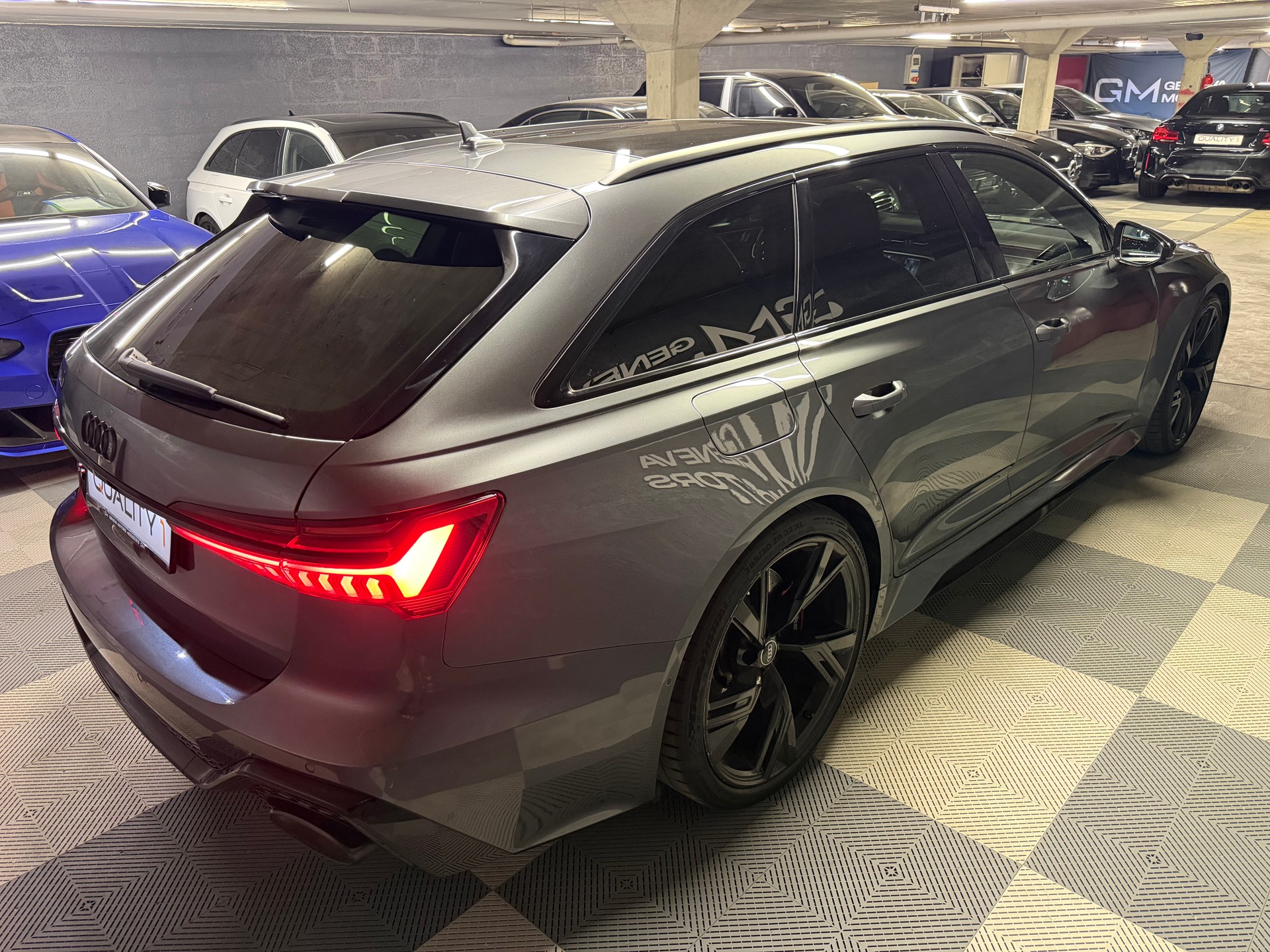 AUDI RS6 Avant 4.0 TFSI V8 quattro-image-3