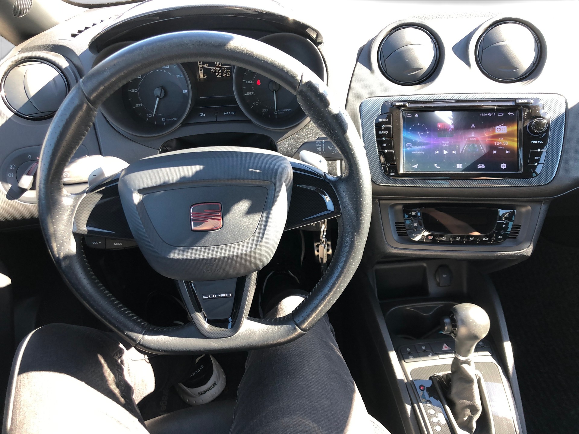 SEAT Ibiza SC 1.4 TSI Cupra R210 Swiss Racing DSG-image-8