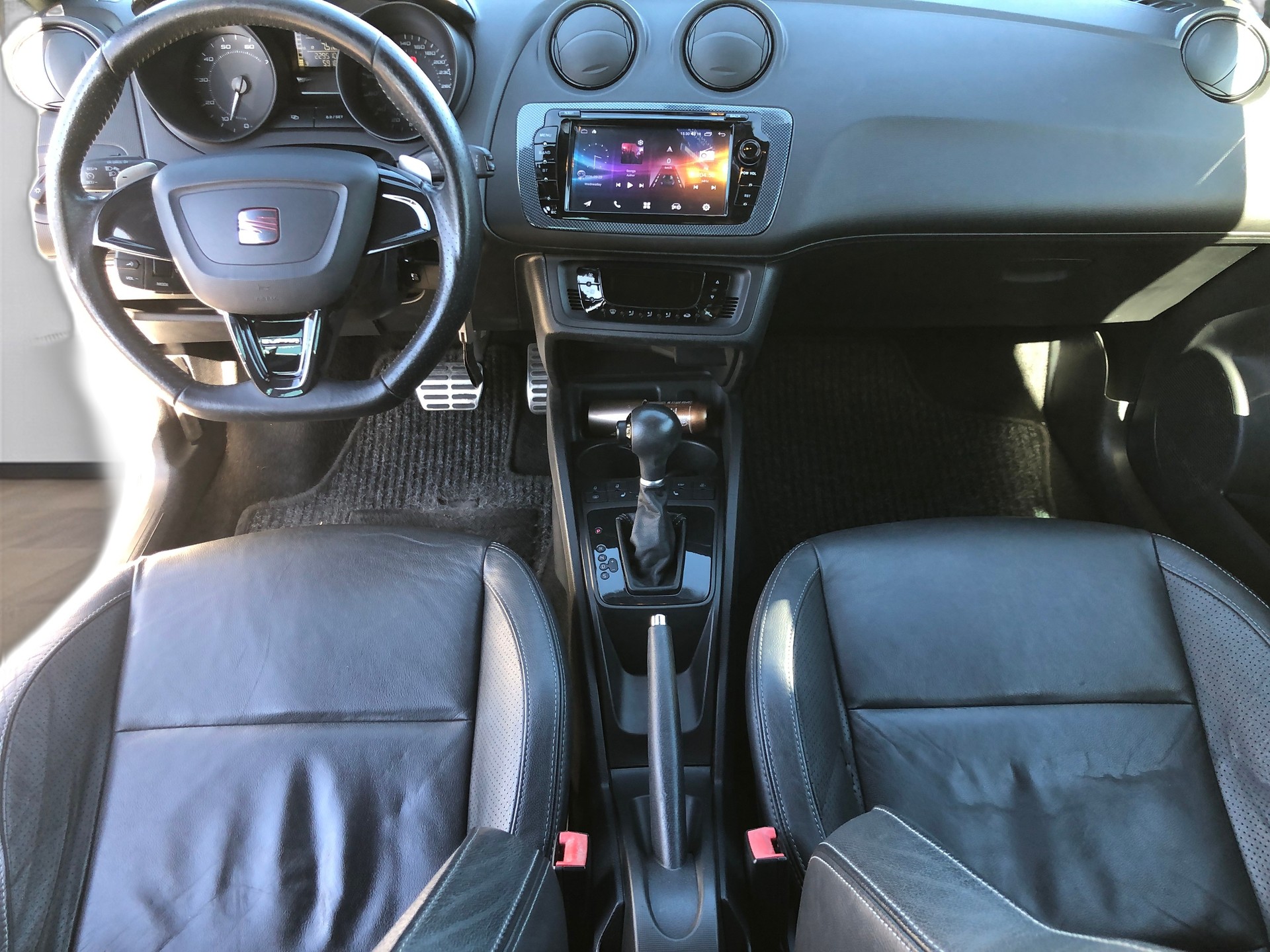 SEAT Ibiza SC 1.4 TSI Cupra R210 Swiss Racing DSG-image-9