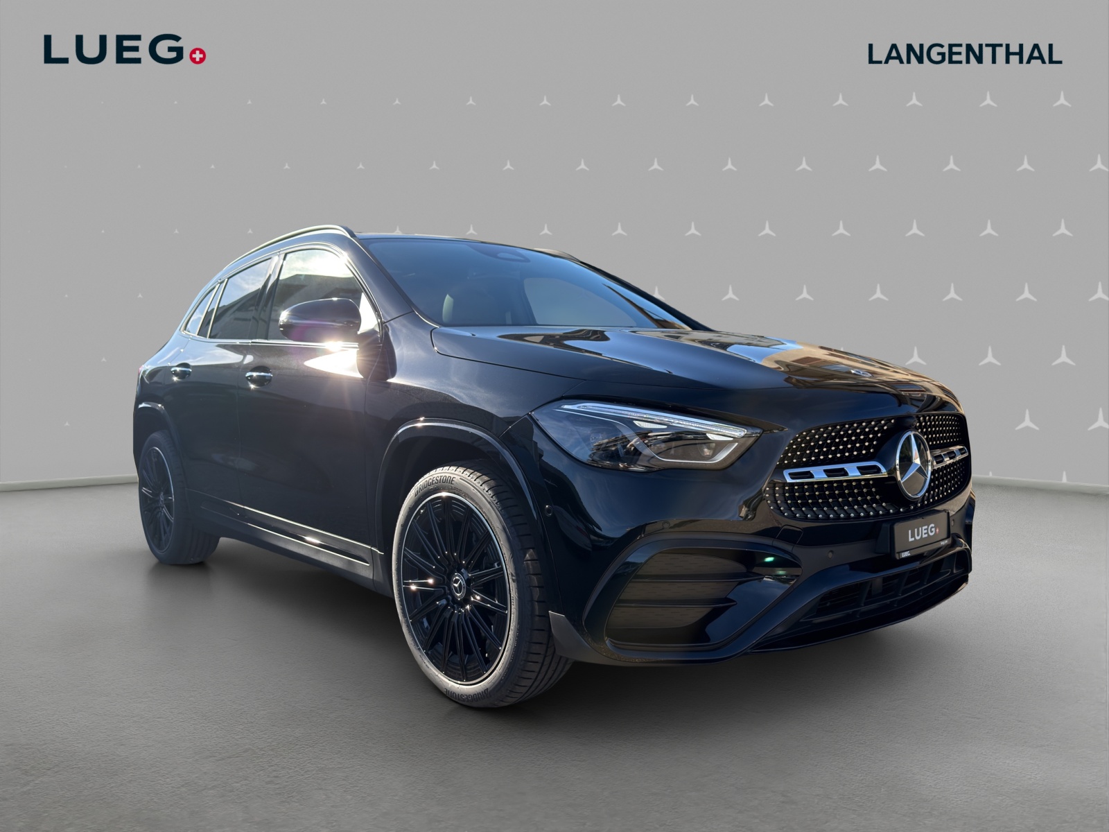 MERCEDES-BENZ GLA 200 Night Star 7G-DCT-image-4