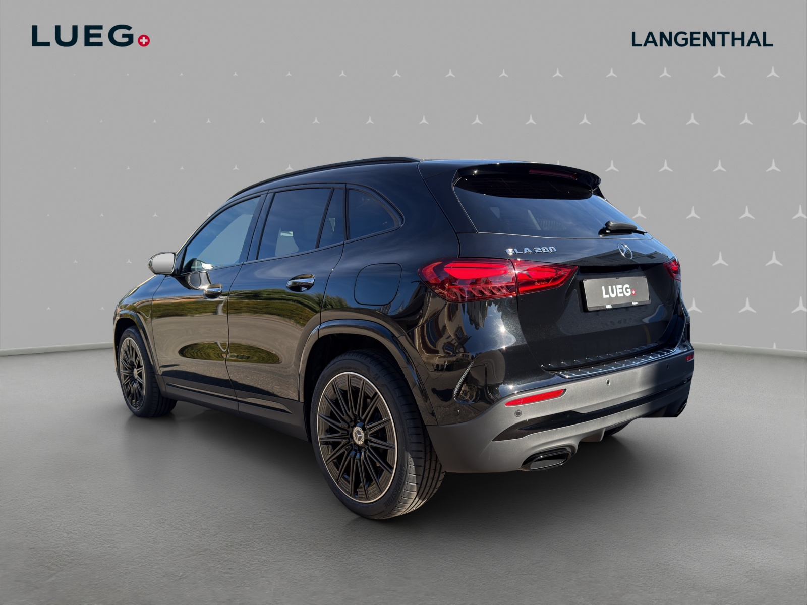 MERCEDES-BENZ GLA 200 Night Star 7G-DCT-image-2