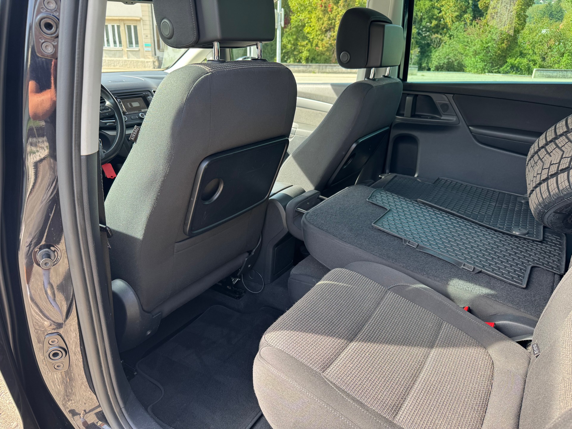 VW Sharan 2.0 TDI BlueMotion Technology Highline DSG-image-18