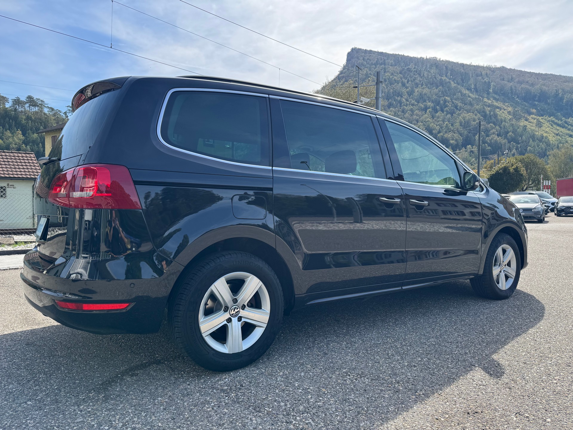 VW Sharan 2.0 TDI BlueMotion Technology Highline DSG-image-9