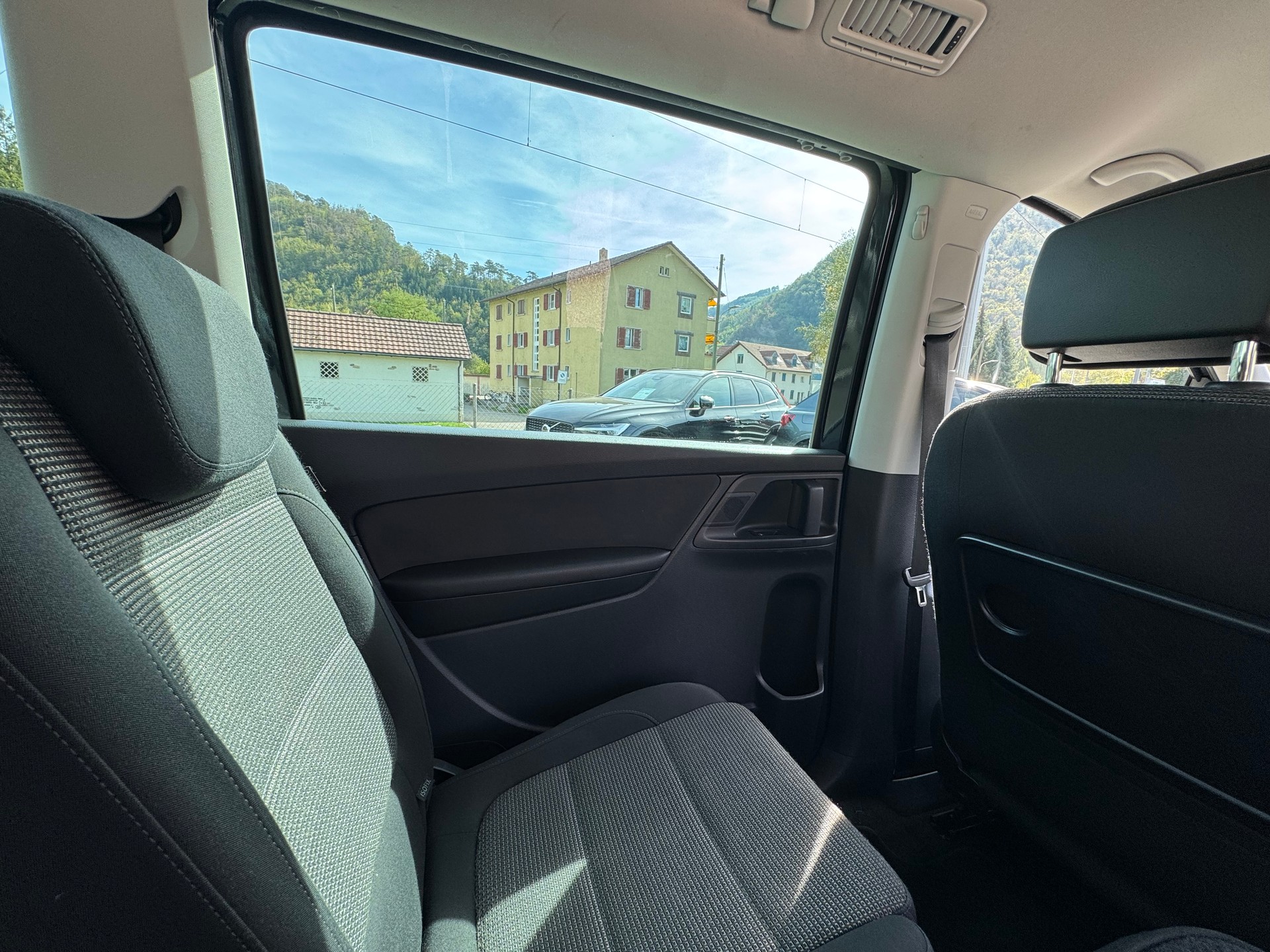 VW Sharan 2.0 TDI BlueMotion Technology Highline DSG-image-19